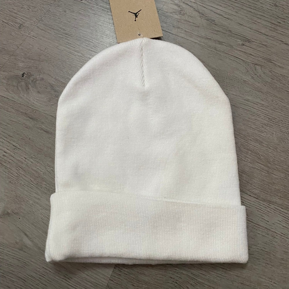 Jordan Beanie Unisex OS White Jumpman Logo Knit Hat - Picture 2 of 3